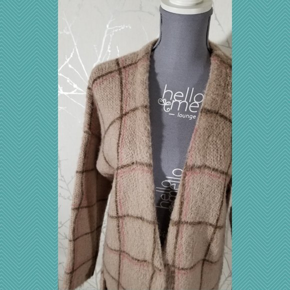 10 Feet Blush Pink Checks Fuzzy Knit Long Cardigan - Picture 2 of 5